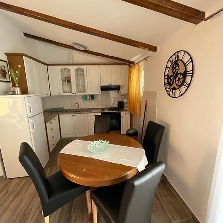 Apartman Orangerie *