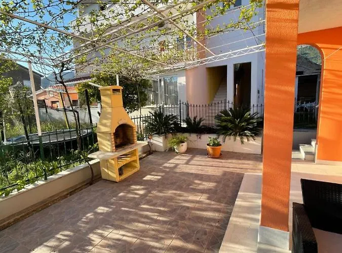 Апартаменты Orangerie Каштела