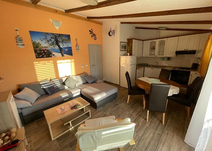 Апартаменты Orangerie *